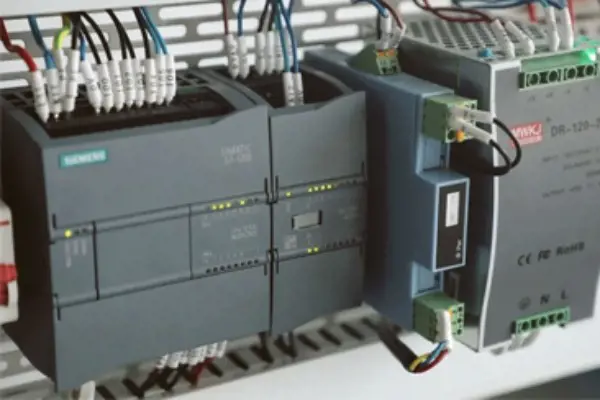 Programmable Logic Controllers (PLCs): Complete Beginner-to-Expert Guide